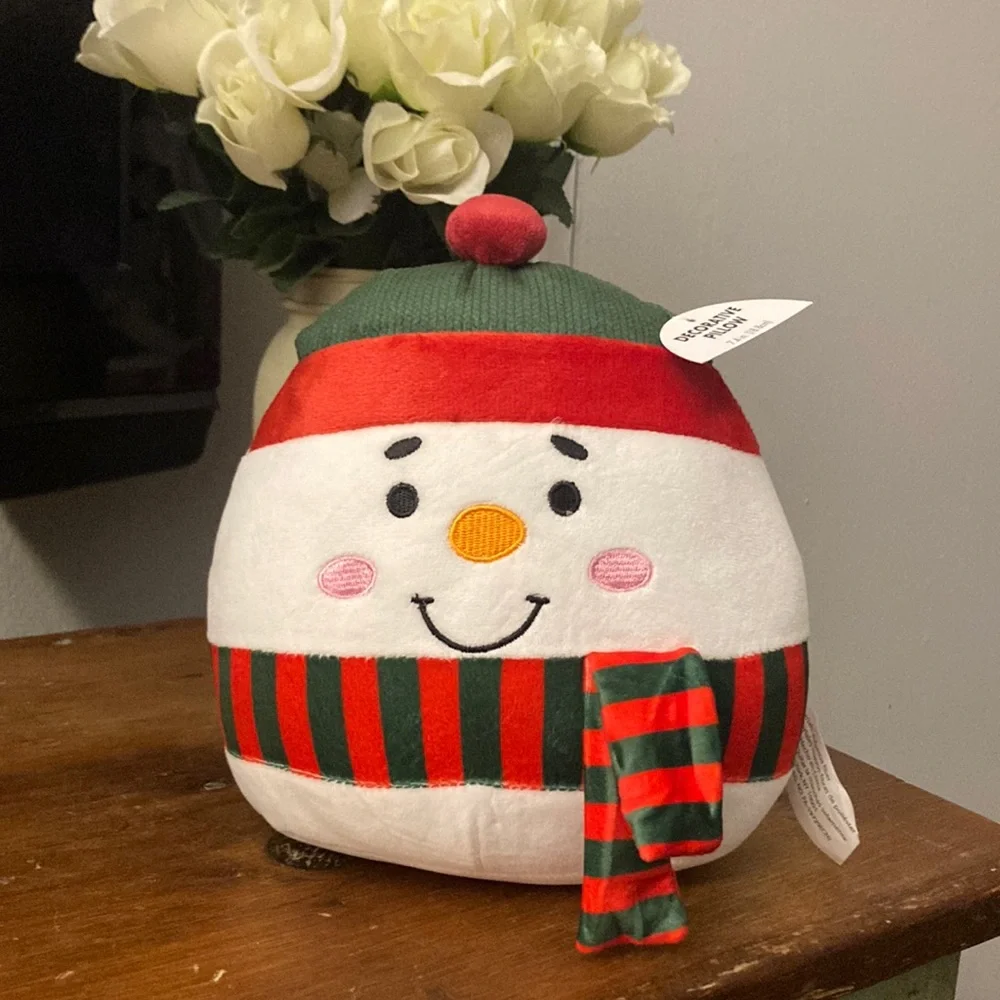 NWT Adorable Festive Holiday Snowman ⛄️ Smushie Pillow w/ Hat & Scarf